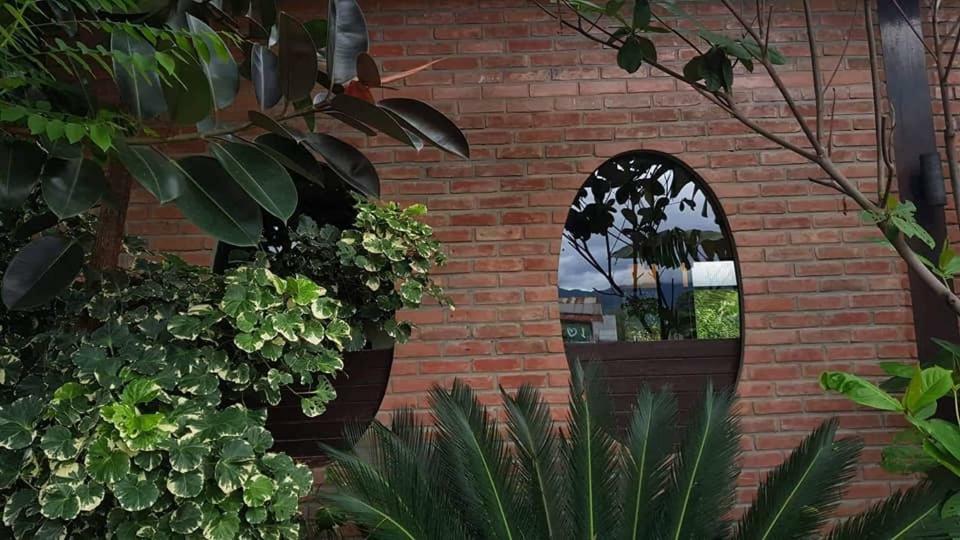Thanakha Inle Hotel Nyaung Shwe Luaran gambar
